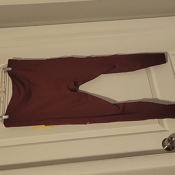 All IN MOTION Garnet Red High Rise Workout Pants Legging 1x Nwt - Picture 6 of 7